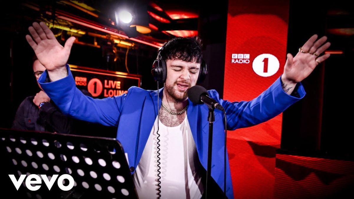 Tom Grennan - Stop This Flame in the Live Lounge