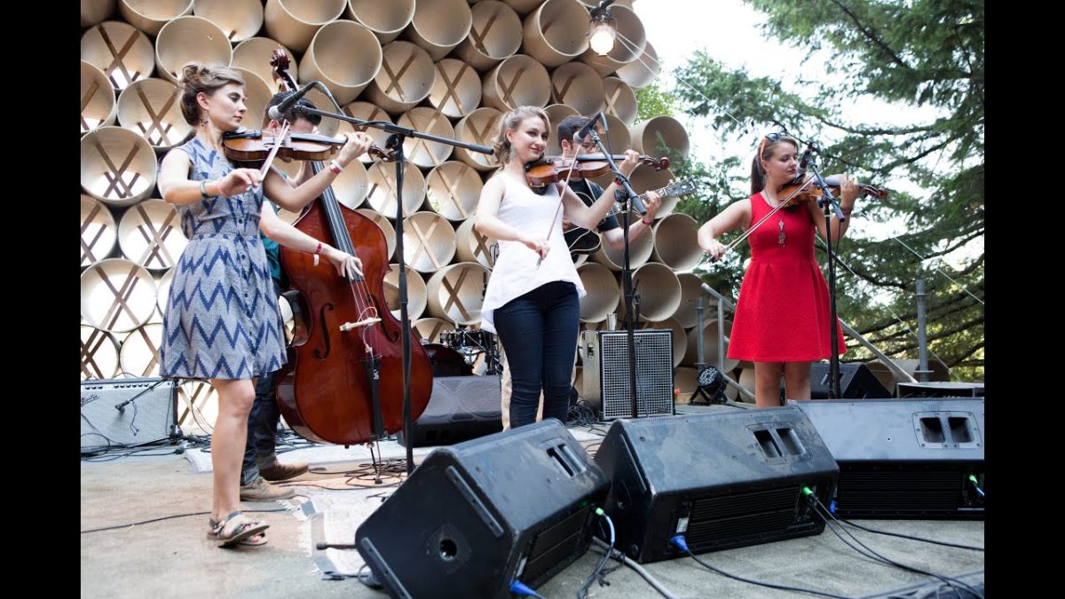 Treeline Stage (S02E06) The Quebe Sisters - Georgia On My Mind @Pickathon
