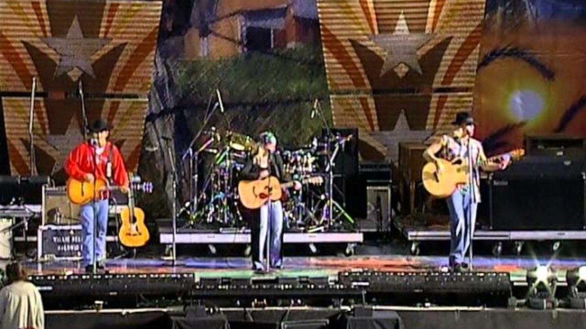 Trick Pony - Just What I Do (Live at Farm Aid 2004)