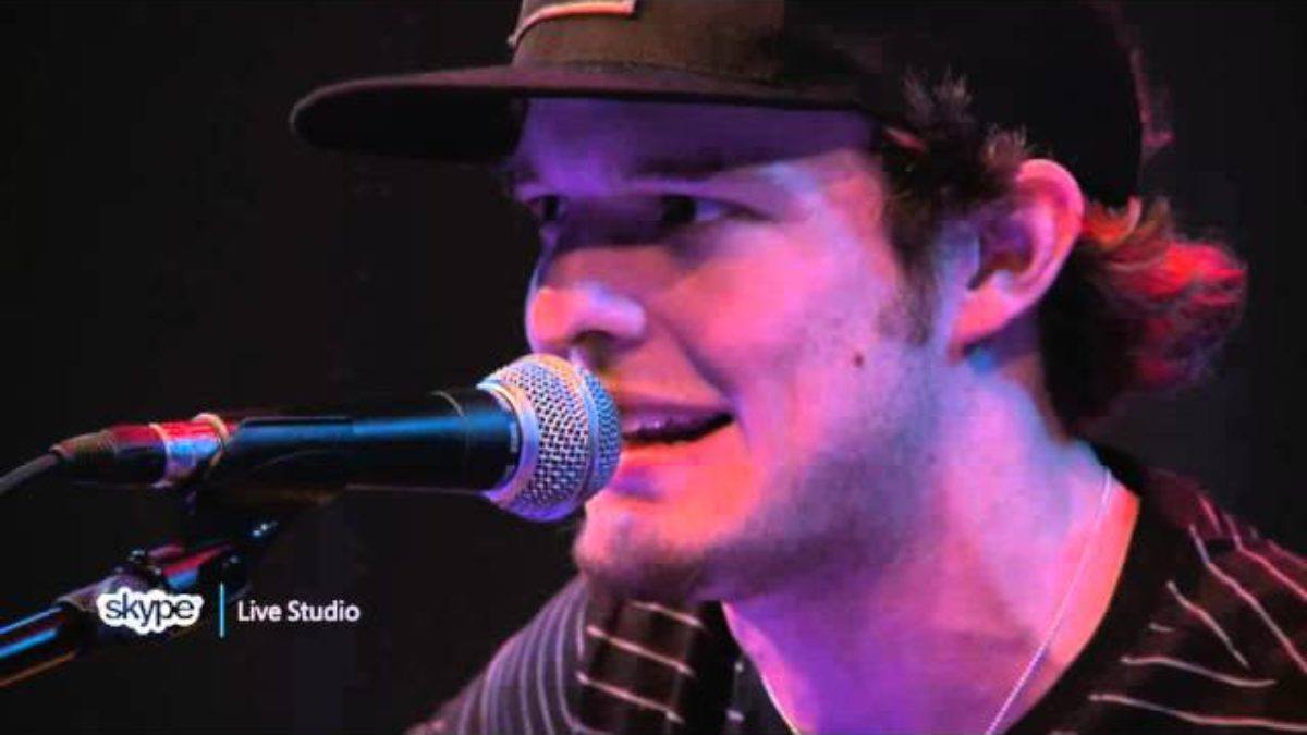 Tucker Beathard - Whiskey in a Wine Glass (98.7 THE BULL)