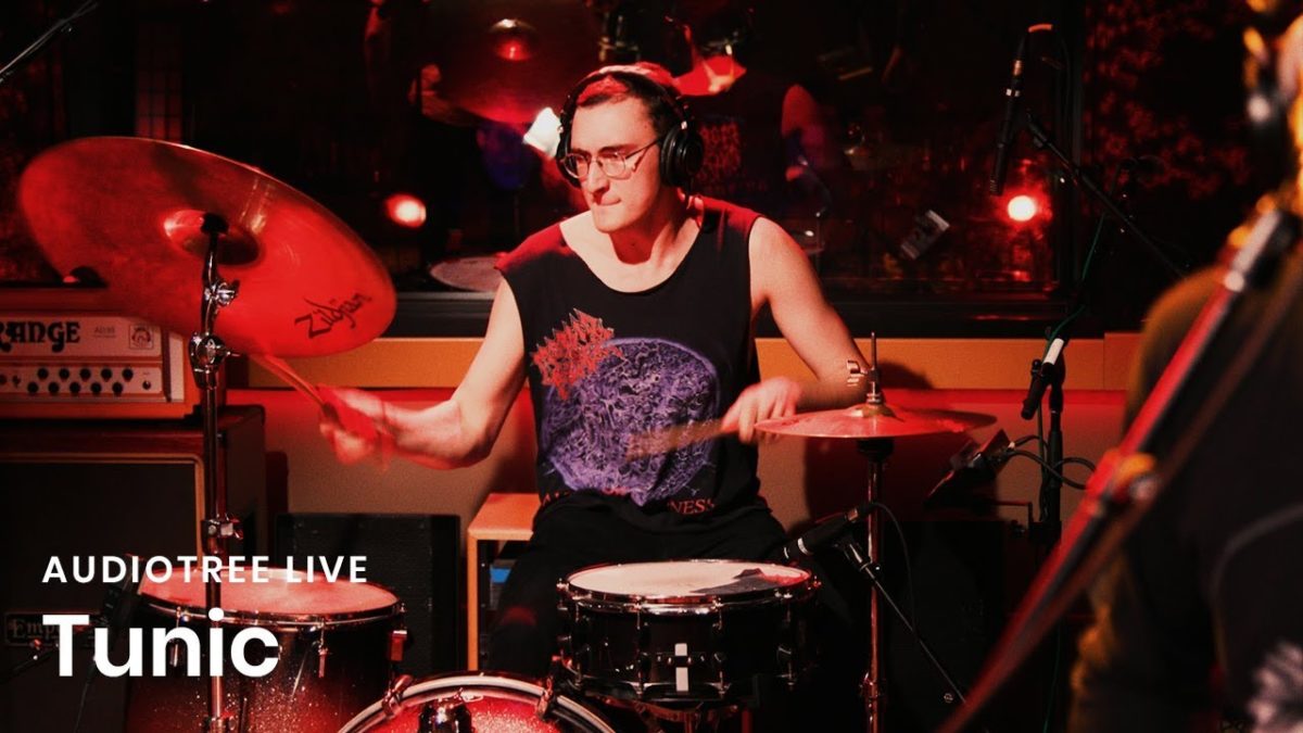 Tunic - Teeth Showing | Audiotree Live