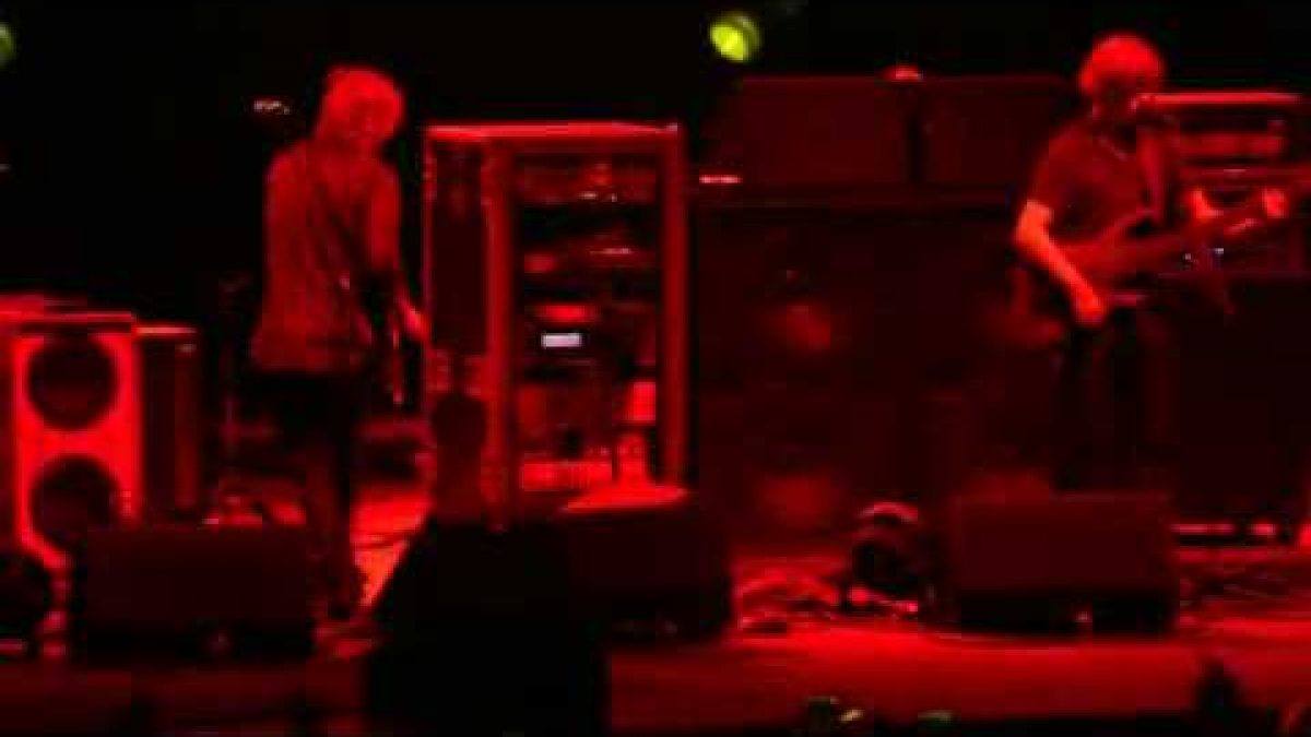 Tweeprise, Tweeprise!----Phish bringing down the house in hartford 6/18/10