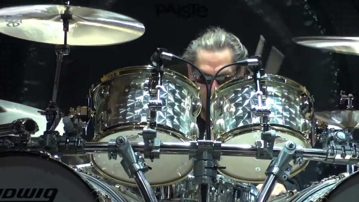 Van Halen 2/18/12 Jump (3-cam) Louisville, KY @ KFC Yum! Center