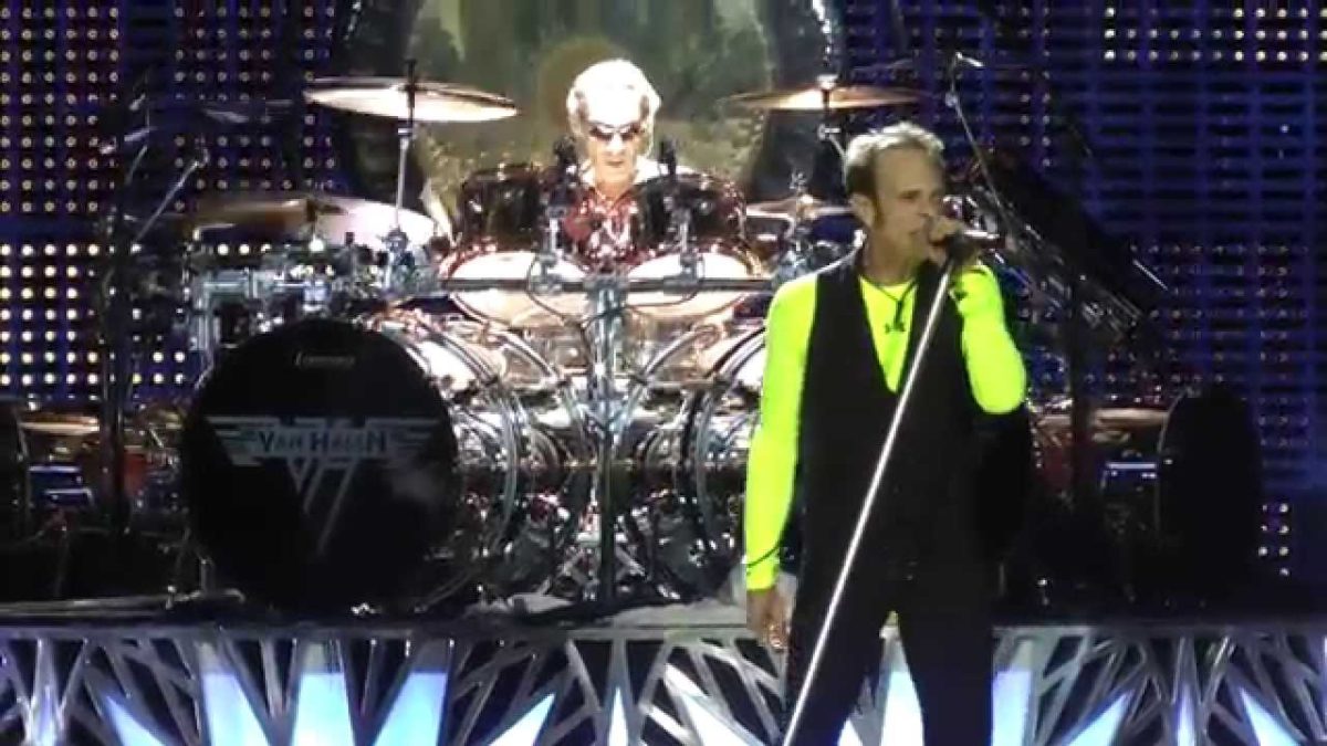 Van Halen - Romeo Delight/Dave Yells at Monitor Man (Camden,Nj) 8.27.15