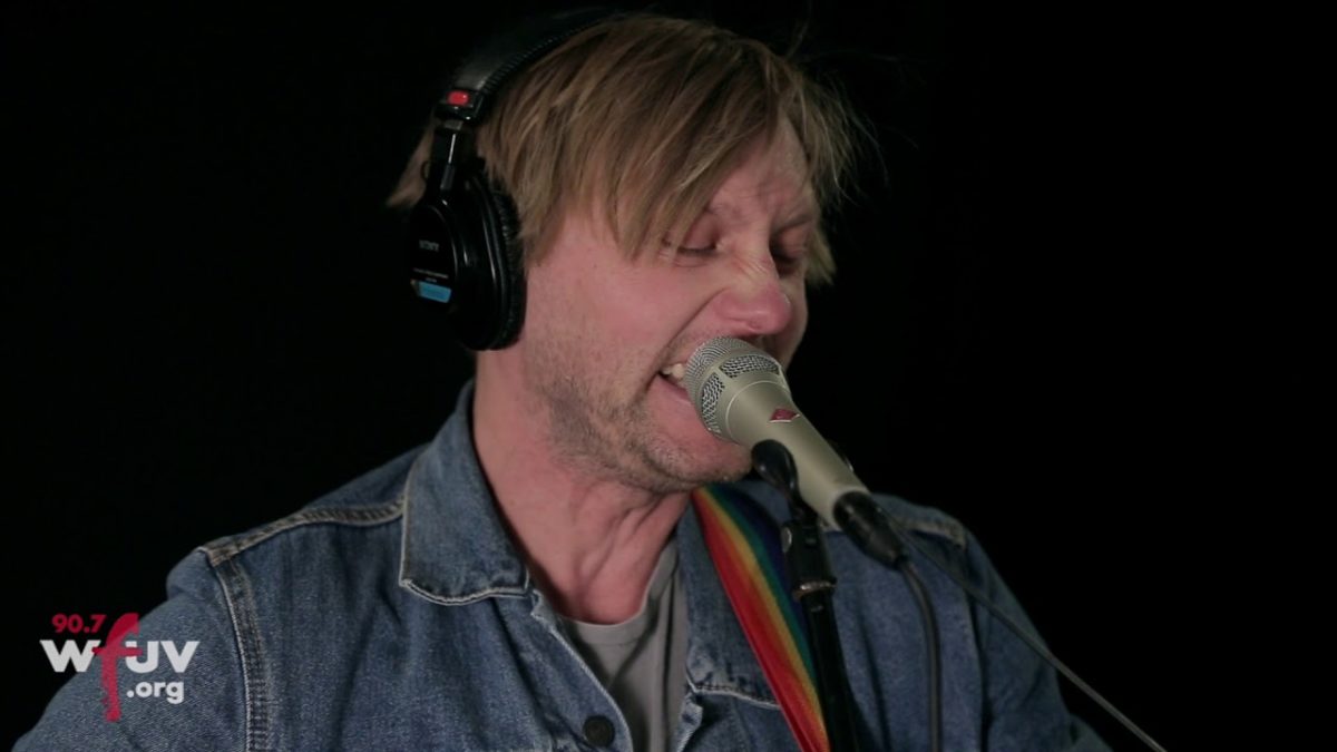 Van William - "Before I Found You" (Live at WFUV)