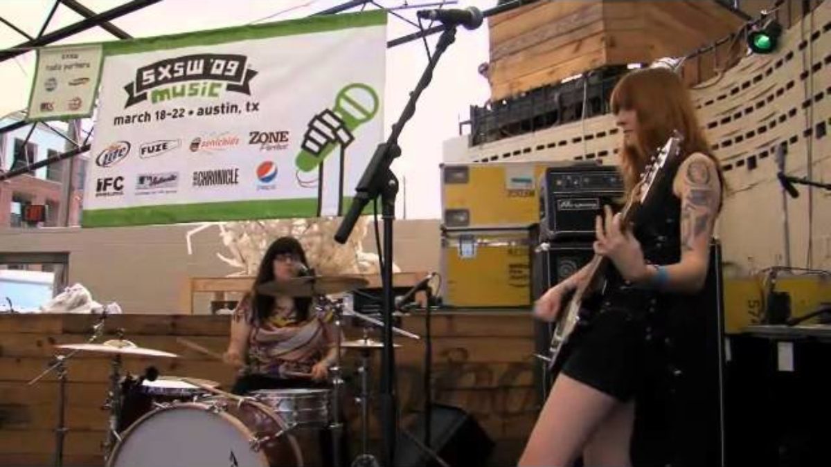 Vivian Girls - Full Concert - 03/21/09 - Mohawk Outside Stage (OFFICIAL)
