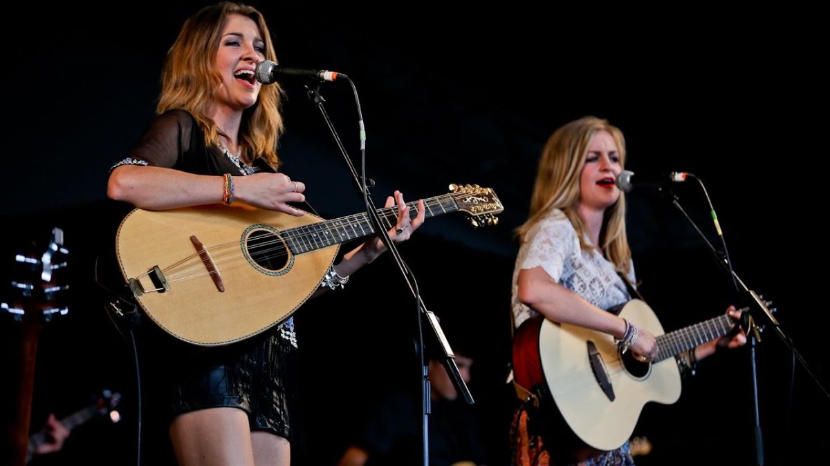 Ward Thomas - Push For the Stride at Radio 2 Live in Hyde Park 2014