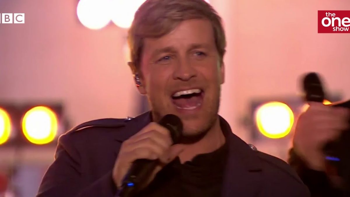 Westlife - Dynamite (Live on The One Show)