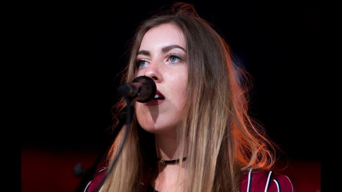 Wildwood Kin - Taking A Hold (Glastonbury 2017)