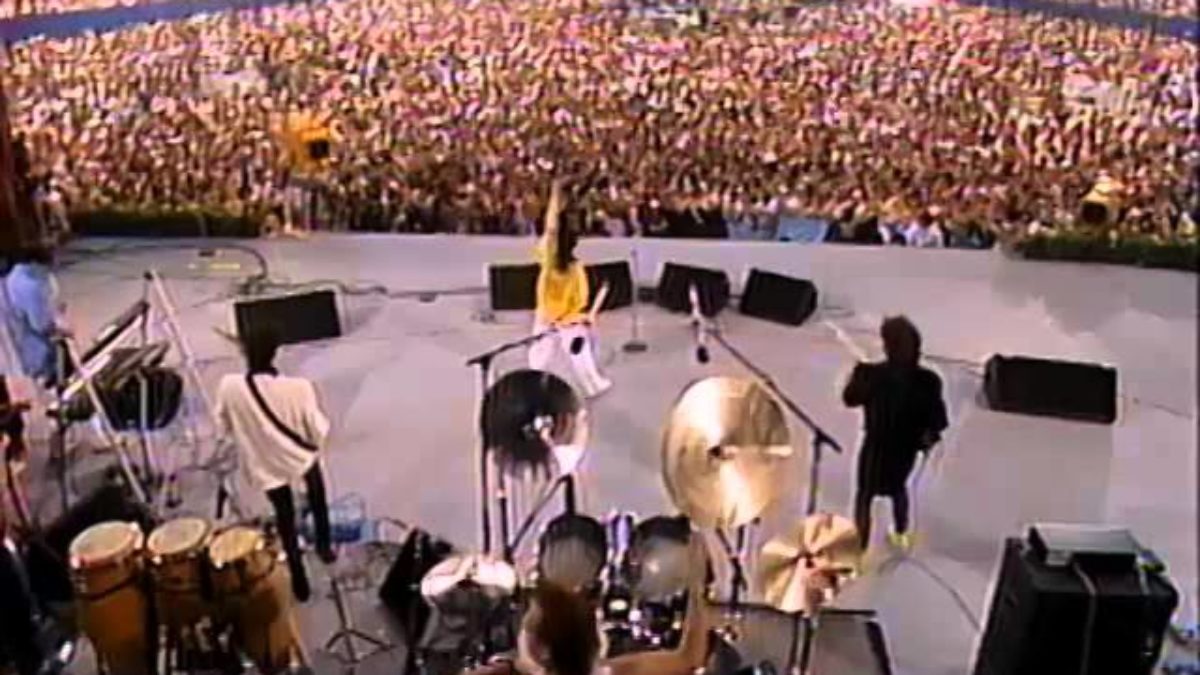 Yoko Ono - Walking On Thin Ice - 06/15/86 - Giants Stadium (OFFICIAL)