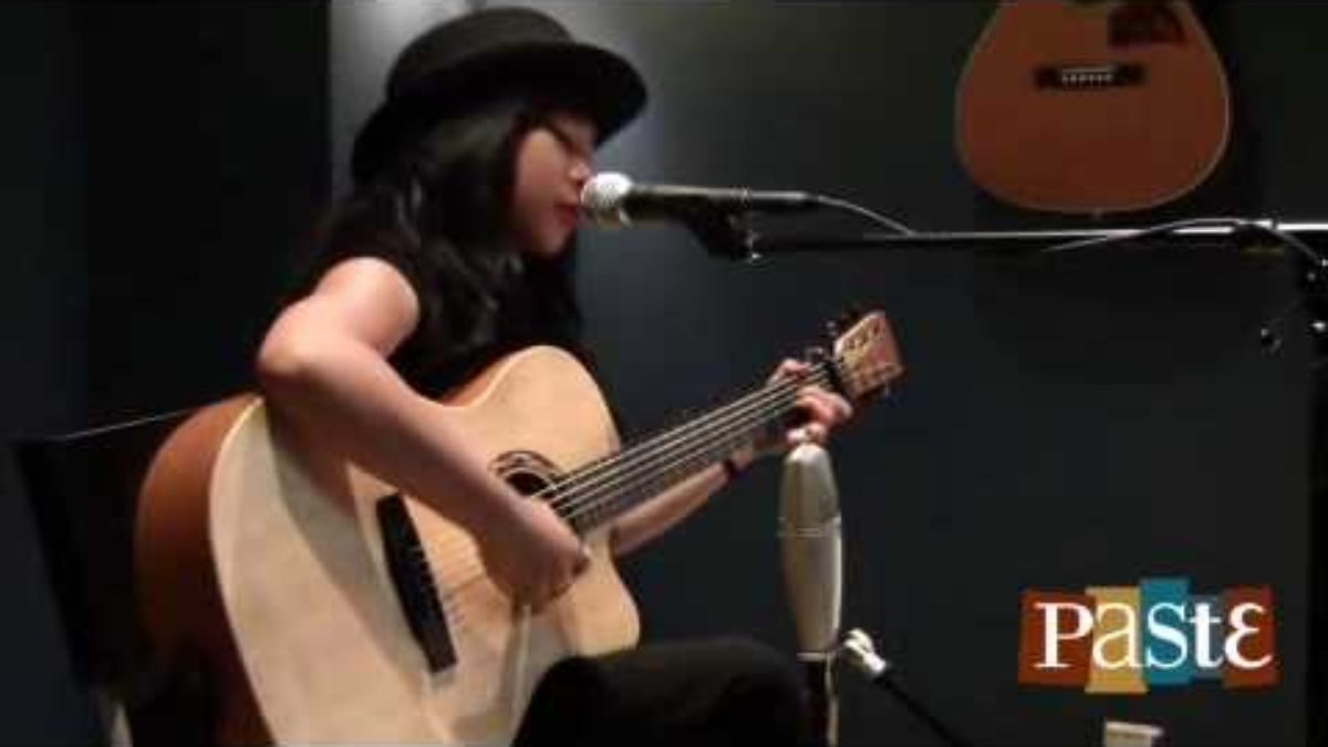 Zee Avi "Slow Hands" live at Paste