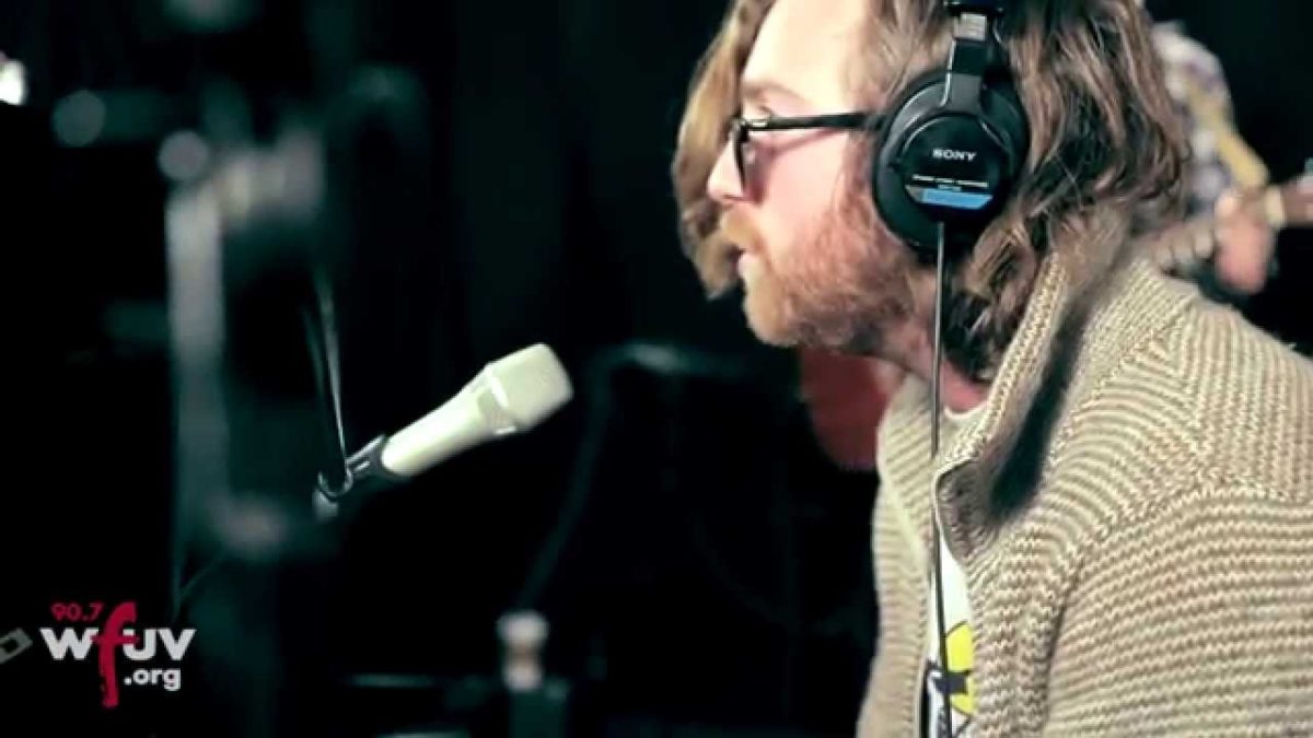 Zeus - "First One In" (Live at WFUV)