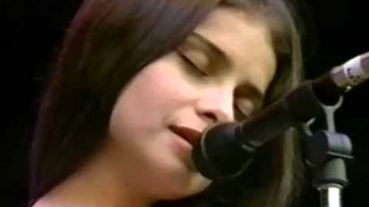 Mazzy Star - Flowers In December - 10/2/1994 - Shoreline Amphitheatre (Official)
