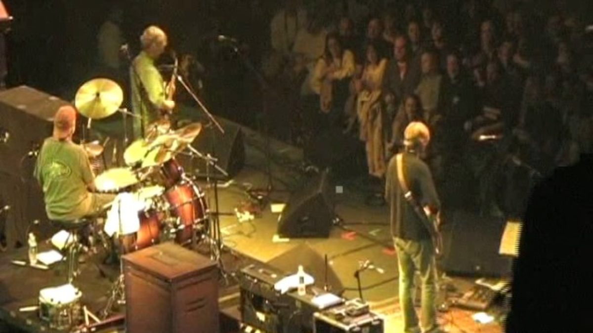 Serial Pod 2005.12.17 Christmas Jam Asheville Civic Center Asheville, NC (Phish) (Grateful Dead)
