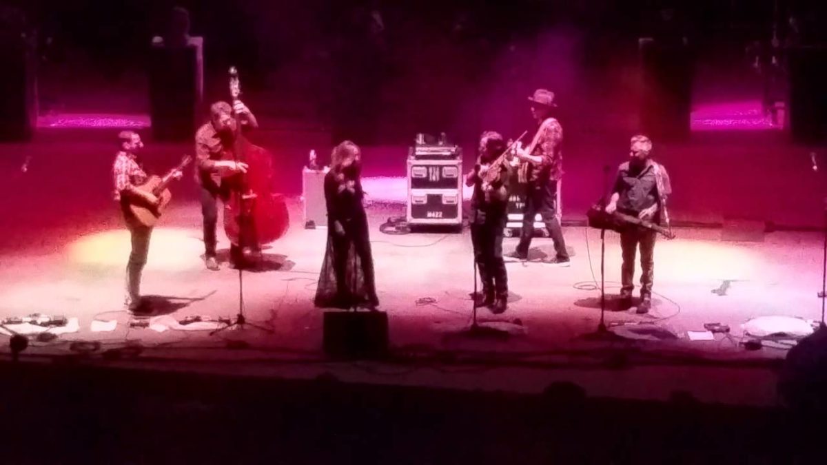 Infamous Stringdusters w/ Lee Ann Womack - "I Believe" 5-6-16 Red Rocks Amphitheater Morrison, CO HD