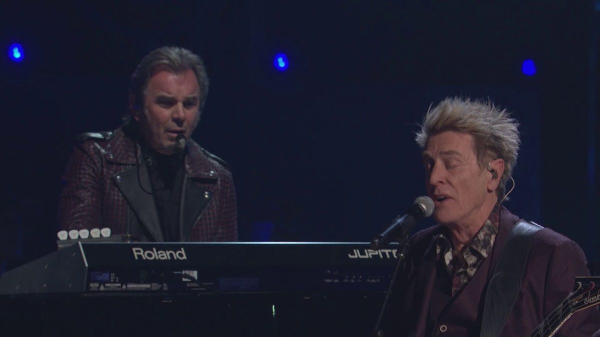 2017 Rock Hall Inductees Journey Perform "Separate Ways"