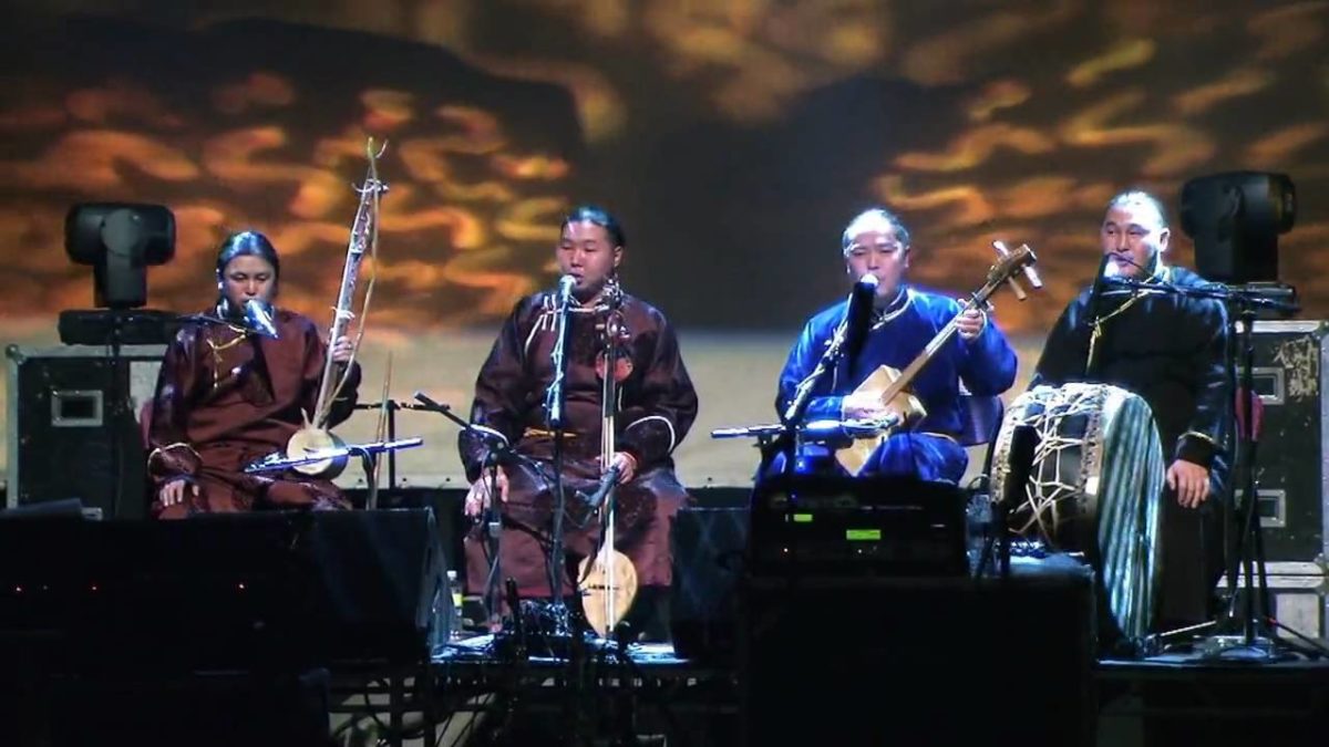 Alash Ensemble - Oitulaash Xeveri and Ekii Attar - Chicago 12/12/09