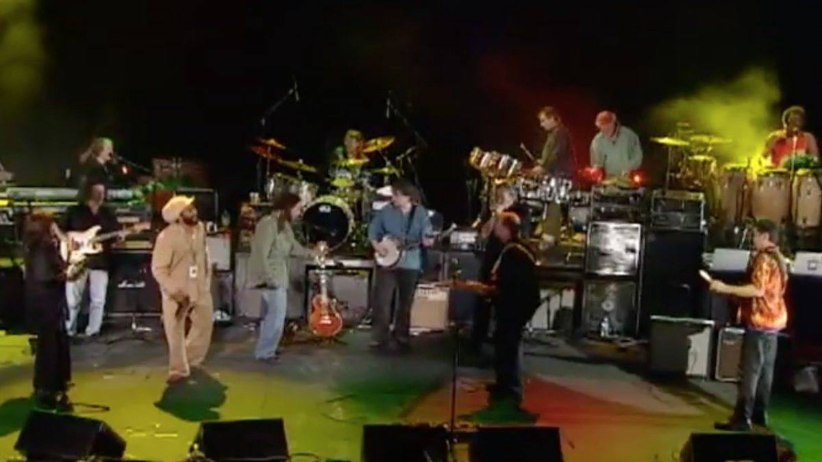 Béla Fleck, Stephen Marley, Rhythm Devils & More Perform 'Jammin' In 2006: Pro-Shot Video