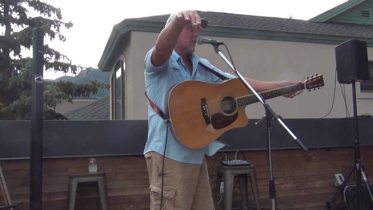 Chris Thompson - solo 8-24-19 10 Mile Music Hall Frisco CO HD tripod