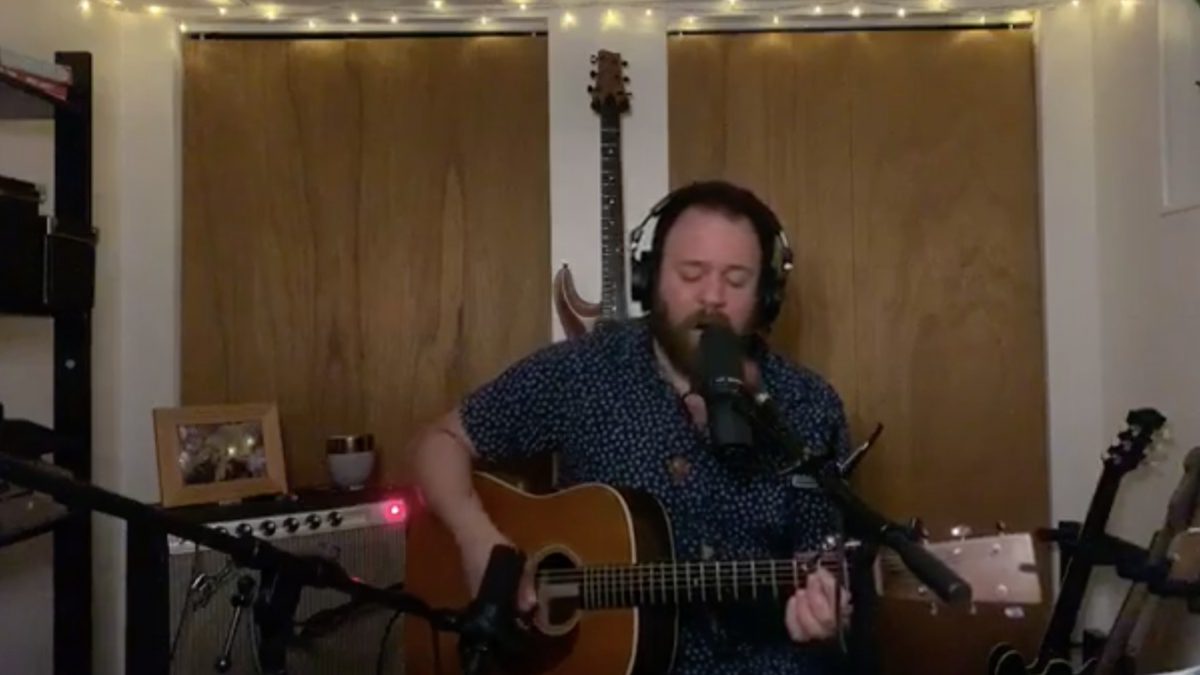 Cris Jacobs Performs Grateful Dead-Themed Set For Livestream