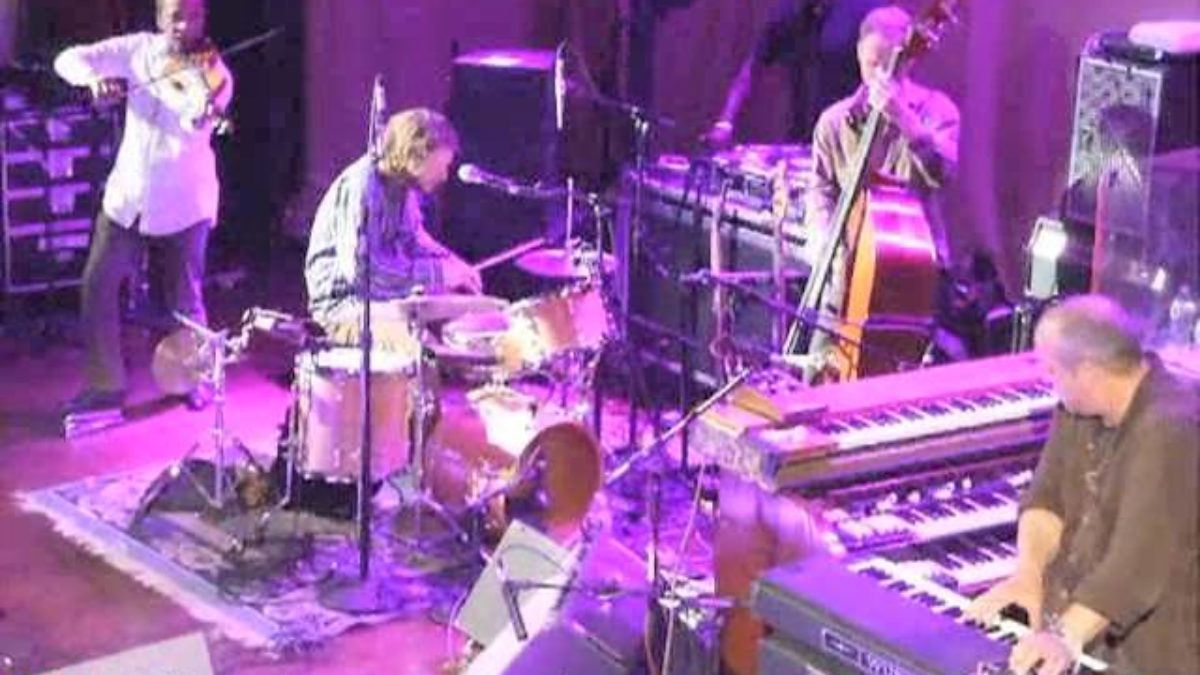 Medeski Martin & Wood with Charles Burnham and DJ Logic @ Undead Music Festival NYC, 05.10.12