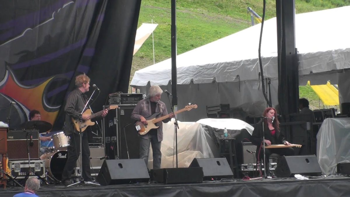 Carolyn Wonderland w/ The John Jorgenson Electric Band - Guitar Town 8-14-11HD tripod