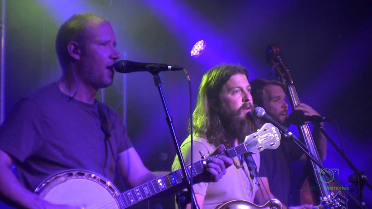 Greensky Bluegrass | 11/06/2015 | "Handguns"