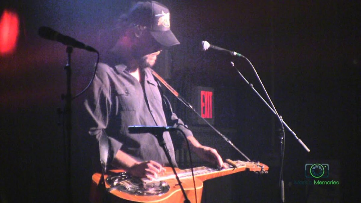 Greensky Bluegrass | 11/06/2015 | "Kerosene"