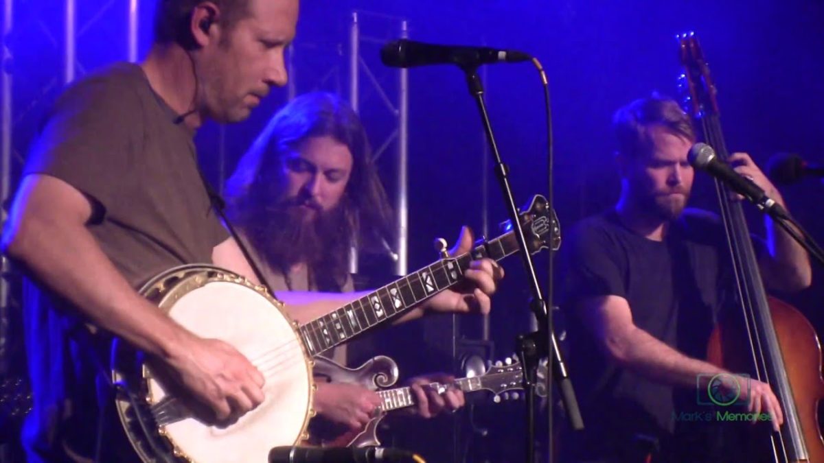 Greensky Bluegrass | 11/06/2015 | "Crying Holy Unto the Lord"
