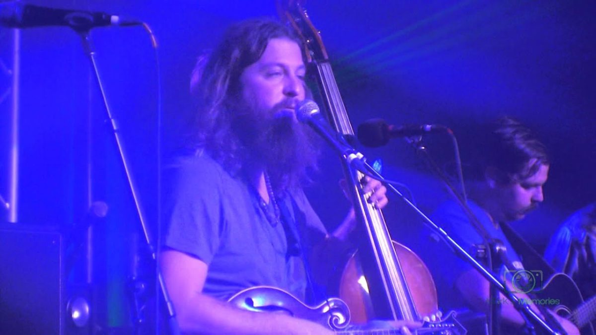 Greensky Bluegrass | 11/07/2015 | "Through The Trees"