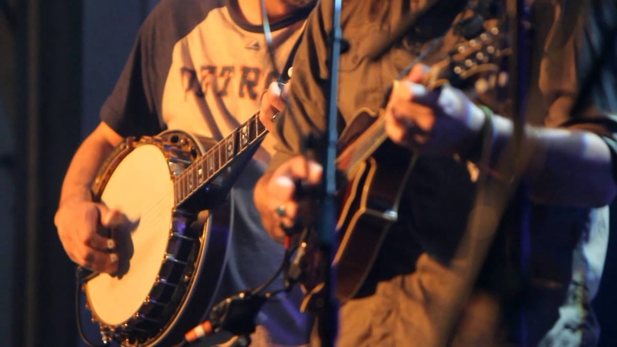 Greensky Bluegrass | 3/01/2014 | "Old Barns"
