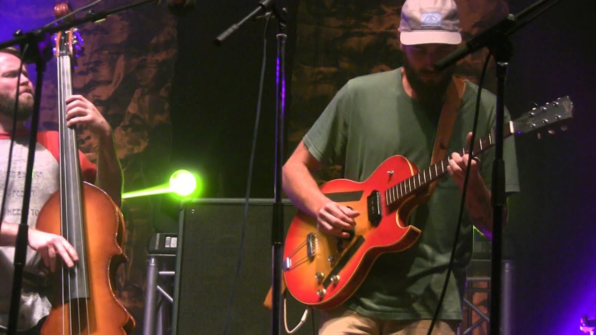 Greensky Bluegrass | 3/19/2015 | "Tonight I'll Be Staying Here With You"