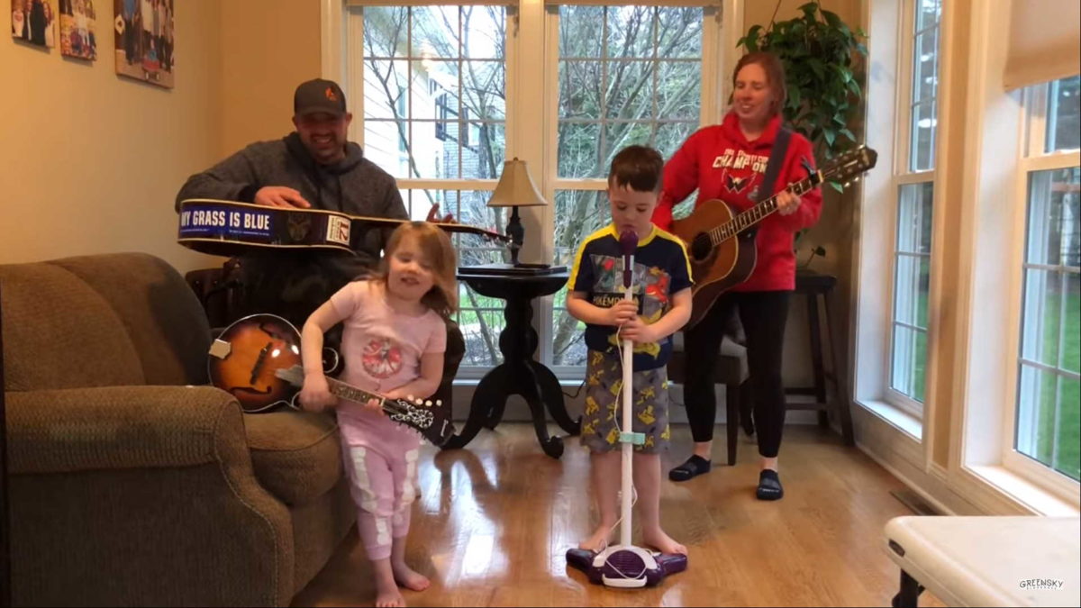 Greensky Bluegrass Recruits Fans For ‘Do It Alone’ Togetherness Video