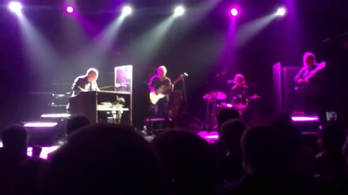 Medeski, Scofield, Martin & Wood - Little Walter Rides Again
