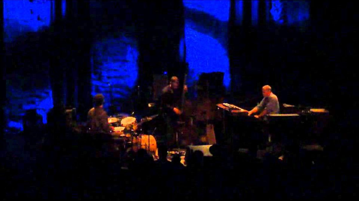 Medeski, Martin, & Wood 11-10-2011 Variety Playhouse, Atlanta, Georgia 06 Everyday People