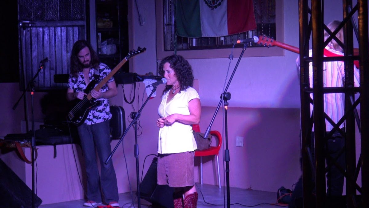 Jewels and Johnny Nation - full set 1-15-19 Cafelix Todos Santos, MX 4K HD tripod