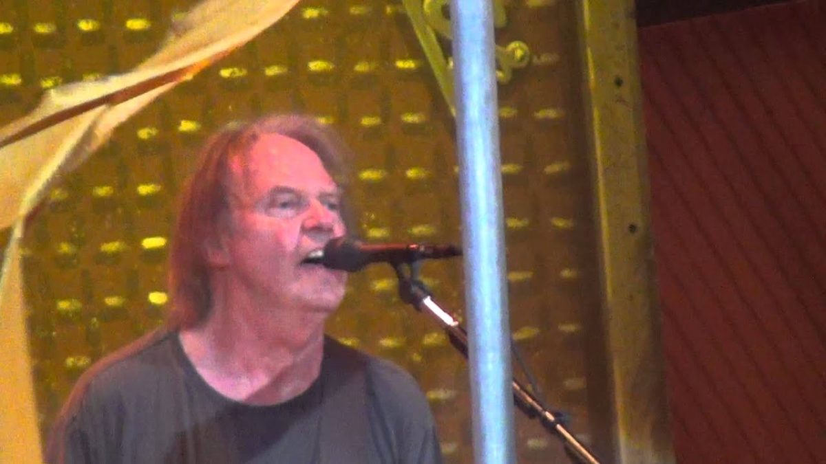 Neil Young and Crazy Horse - Tulsa Convention Center 10-14-12 HD