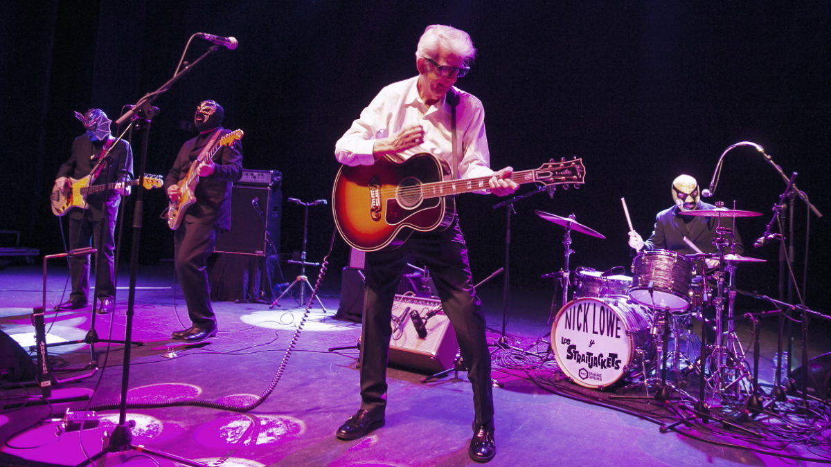 Nick Lowe Shares New Single 'Don't Be Nice To Me' Featuring Los Straitjackets