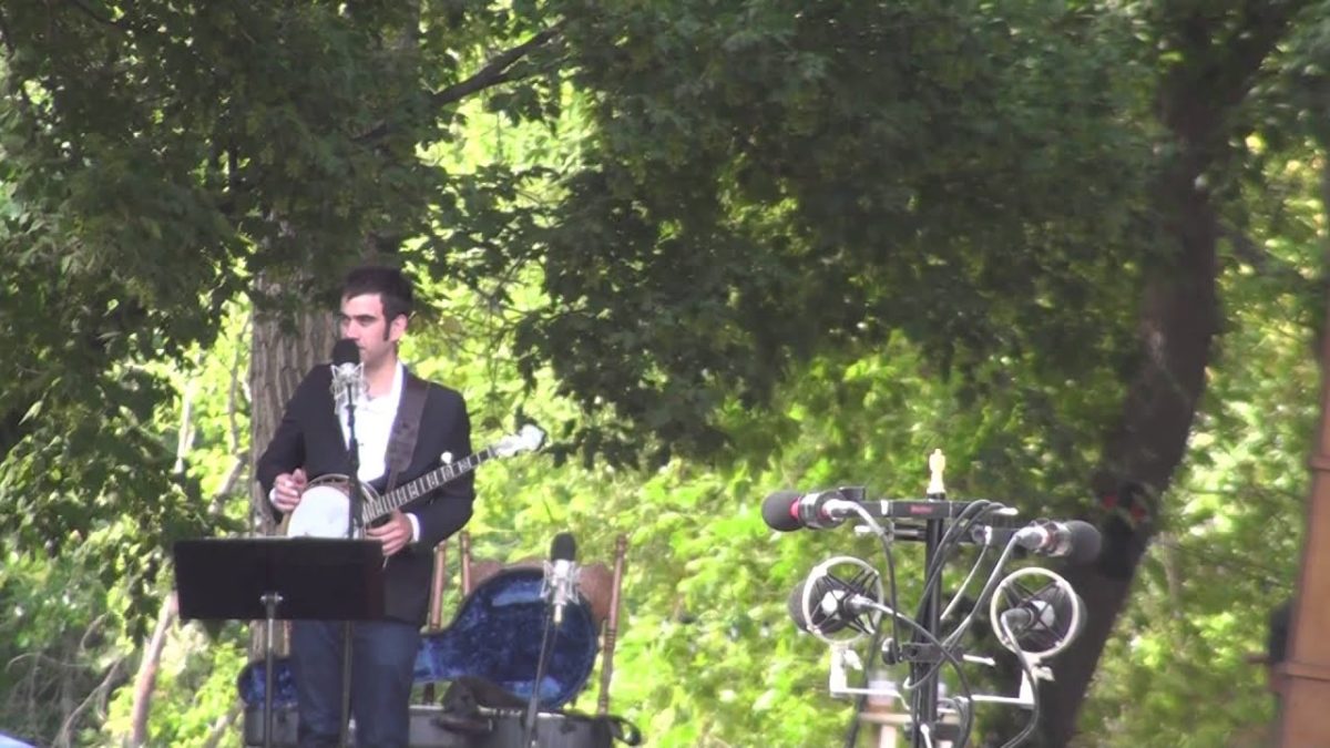 Noam Pikelny & Stuart Duncan - RockyGrass 7-26-14 Lyons, CO HD tripod