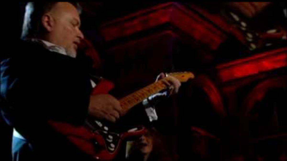 Lynyrd Skynyrd perform at the Rock and Roll Hall of Fame inductions 2006