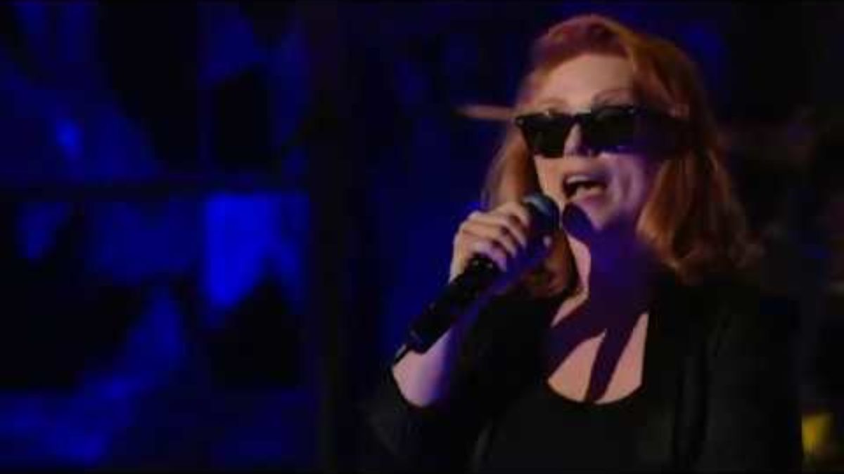 Blondie performs "Rapture" at the 2006 Rock & Roll Hall of Fame Induction Ceremony