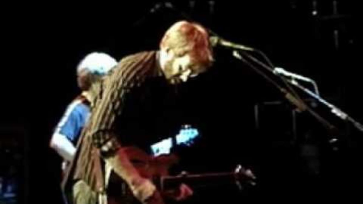 Phish 2004.08.15 Coventry Footage, Newport State Airport (Audience shot)