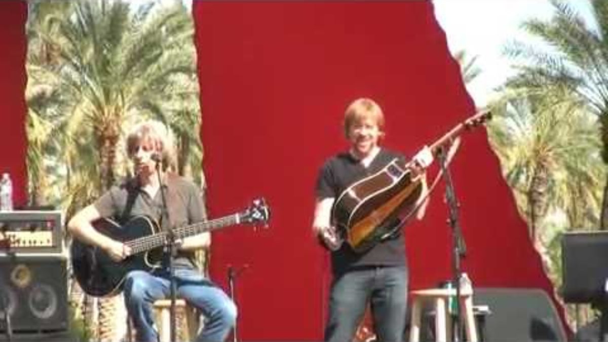 Phish 2009.11.01 Indio, CA Acoustic (coffee and doughnuts) Set