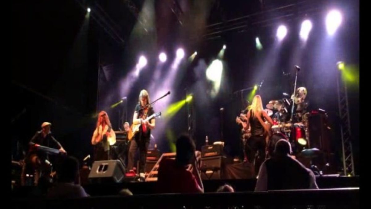 Steve Hackett 2014.07.27 Piazza Signorelli, Italy (Genesis Revisited)