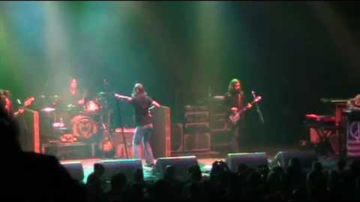 Twice As Hard - live - The Black Crowes