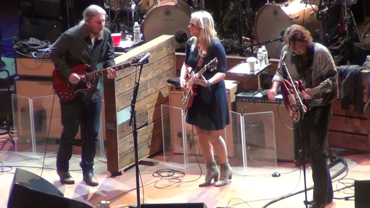 Tedeschi Trucks Band w/ John Bell - 7-30-17 "Down Along the Cove" Red Rocks Amphi. Morrison, CO HD