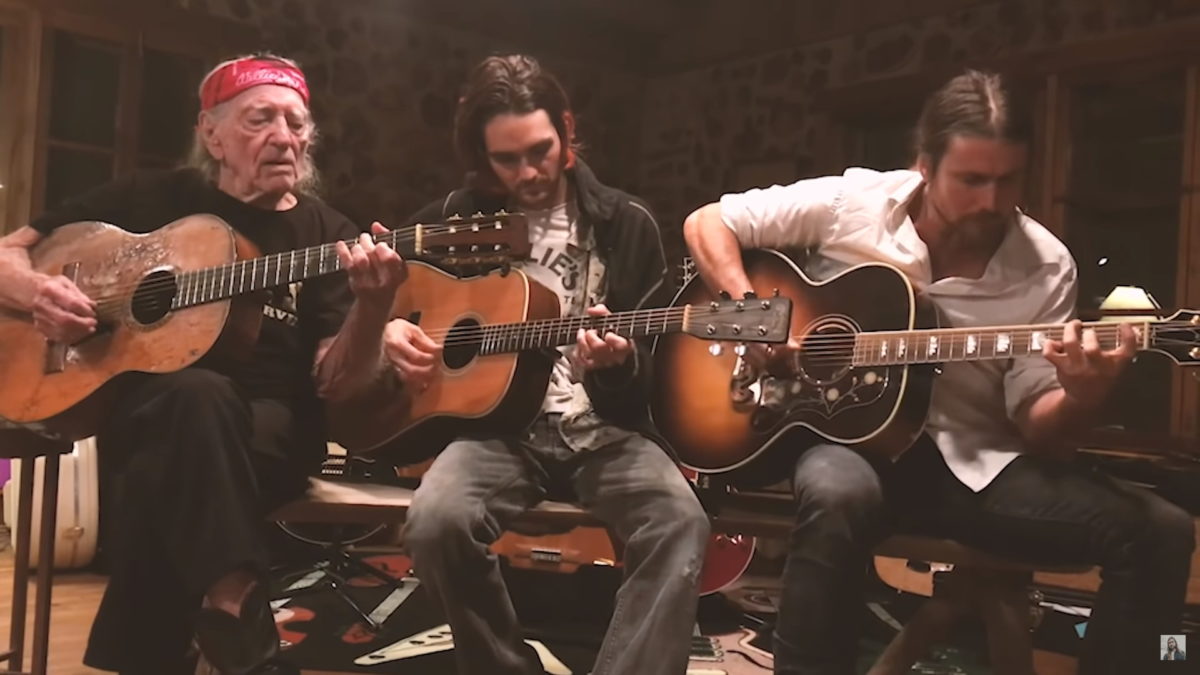 Willie Nelson & Sons Perform ‘Set Me Down On A Cloud’