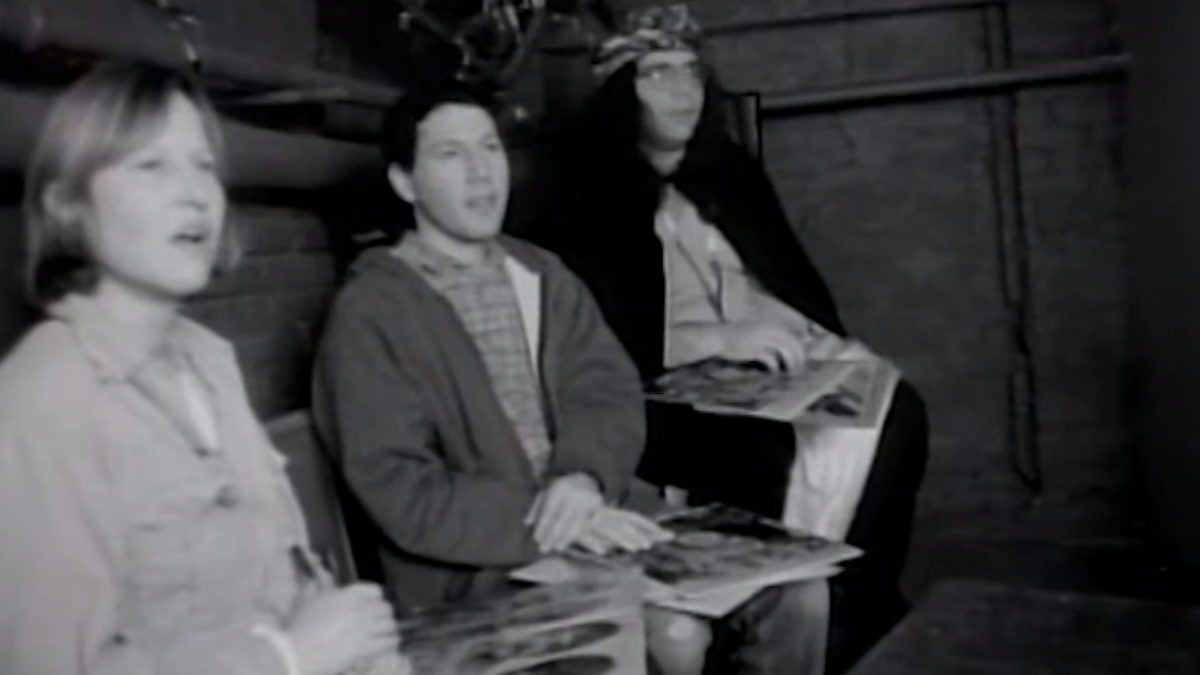 Yo La Tengo Premieres ‘Tom Courtenay’ Video On YouTube