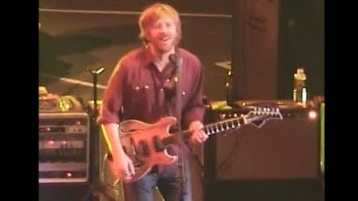 Trey Anastasio with Dave Matthews "Up On Cripple Creek" 12/19/03 Hartford, CT