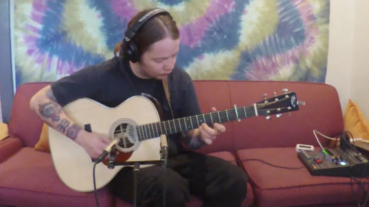 Billy Strings Honors Doc Watson With ‘Black Mountain Rag’